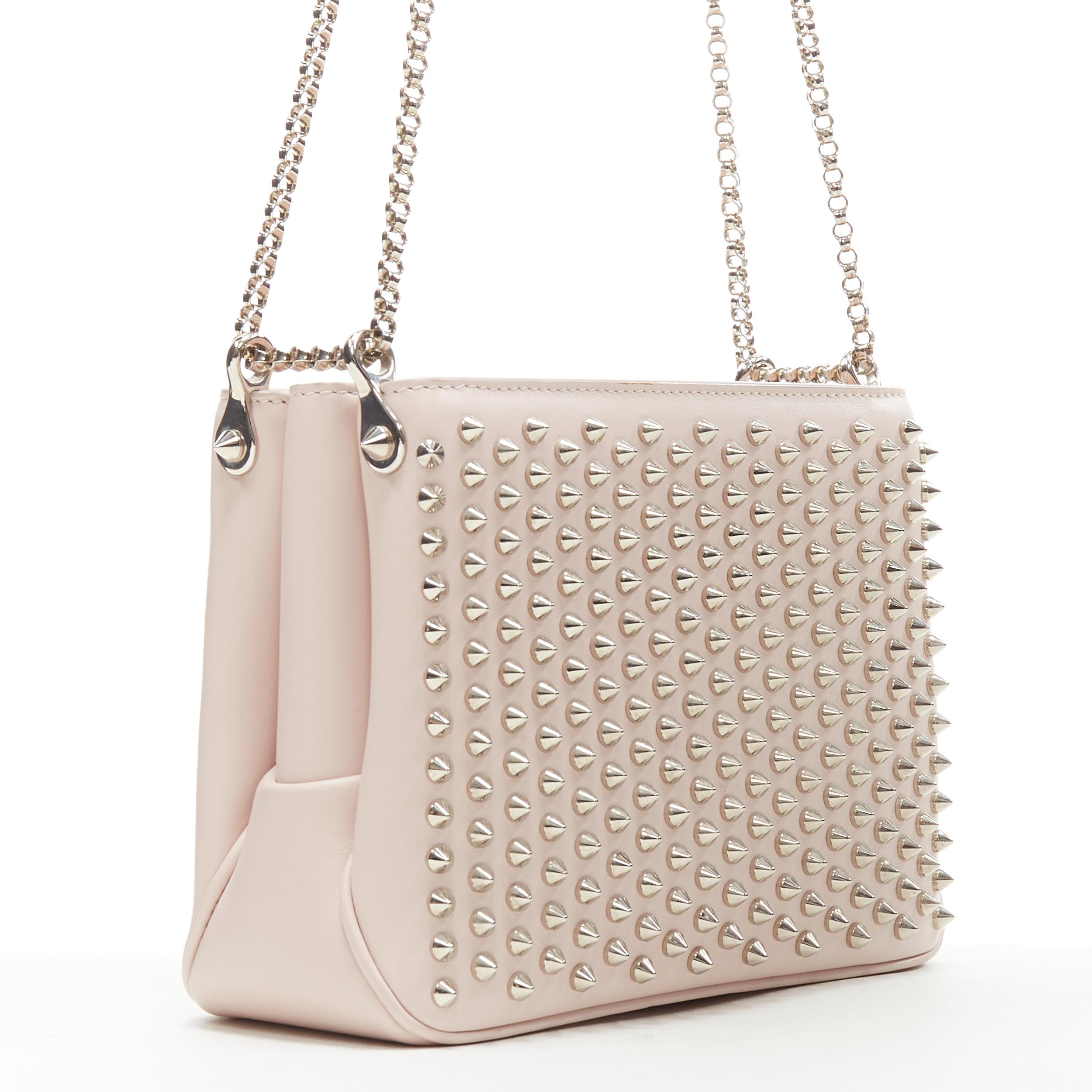 CHRISTIAN LOUBOUTIN Triloubi studded trio gusset shoulder chain crossbody bag 
Reference: TGAS/B00661 
Brand: Christian Louboutin 
Designer: Christian Louboutin 
Model: Triloubi studded shoulder bag 
Material: Leather 
Color: Pink 
Pattern: Solid