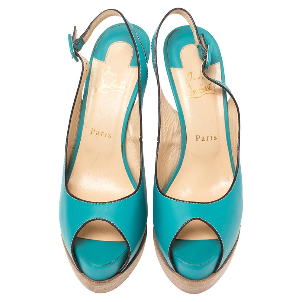 From the house of Christian Louboutin, these sandals are tastefully designed. This classic pair in leather will match well with almost all your outfits. The turquoise sandals feature peep toes, 15 cm heels, low platforms, buckled slingbacks and