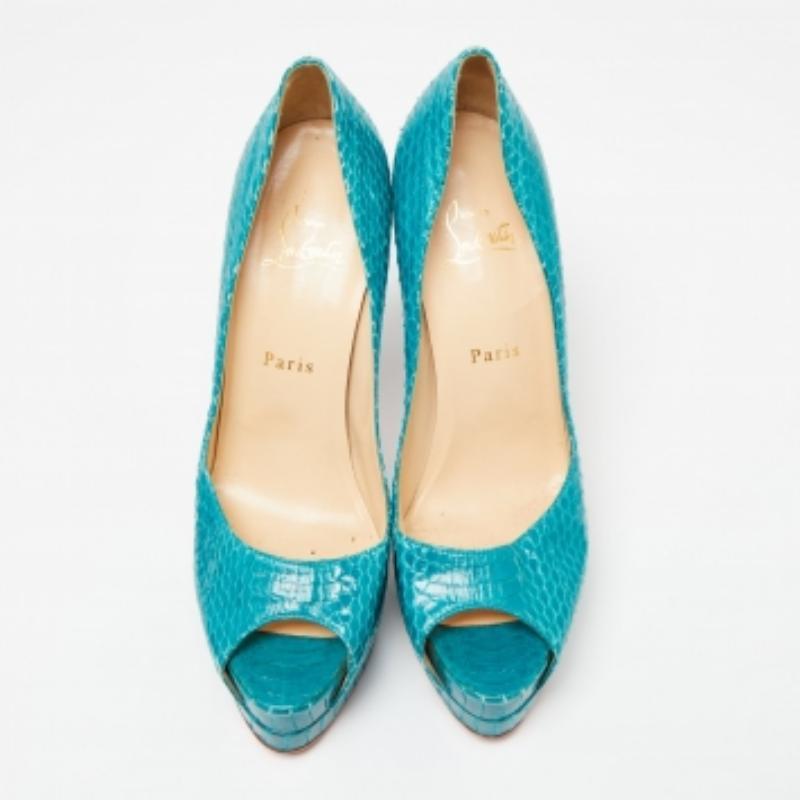 Bleu Christian Louboutin Turquoise Python Leather Altadama Peep-Toe Pumps Size 39.5 en vente