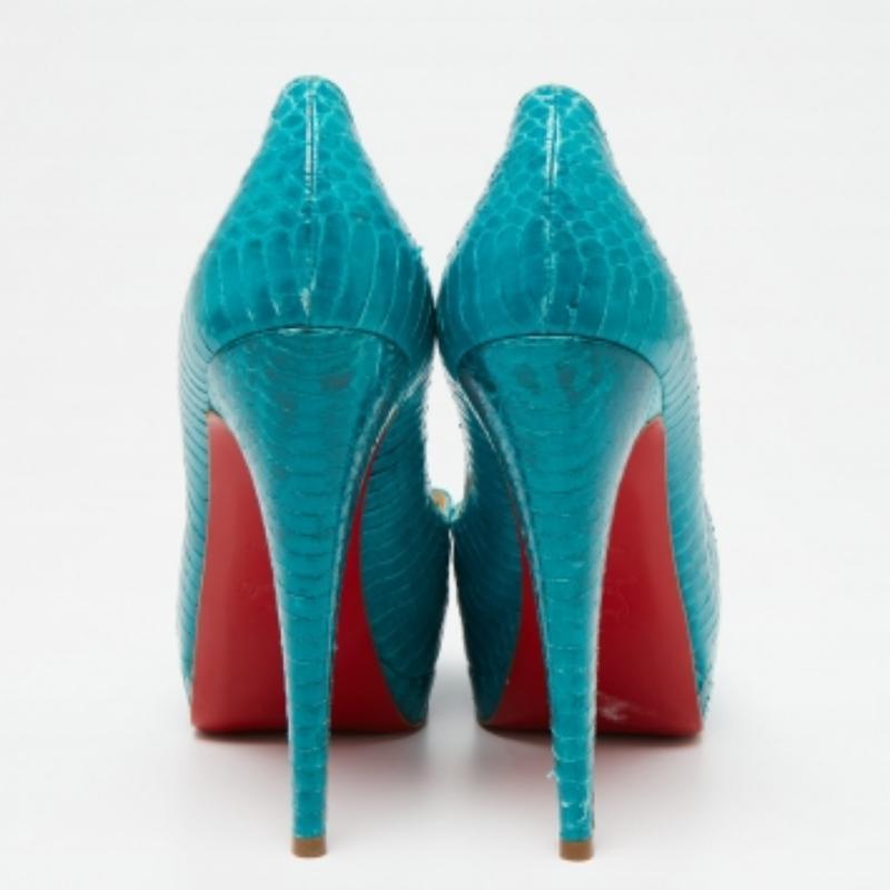 Christian Louboutin Turquoise Python Leather Altadama Peep-Toe Pumps Size 39.5 Pour femmes en vente
