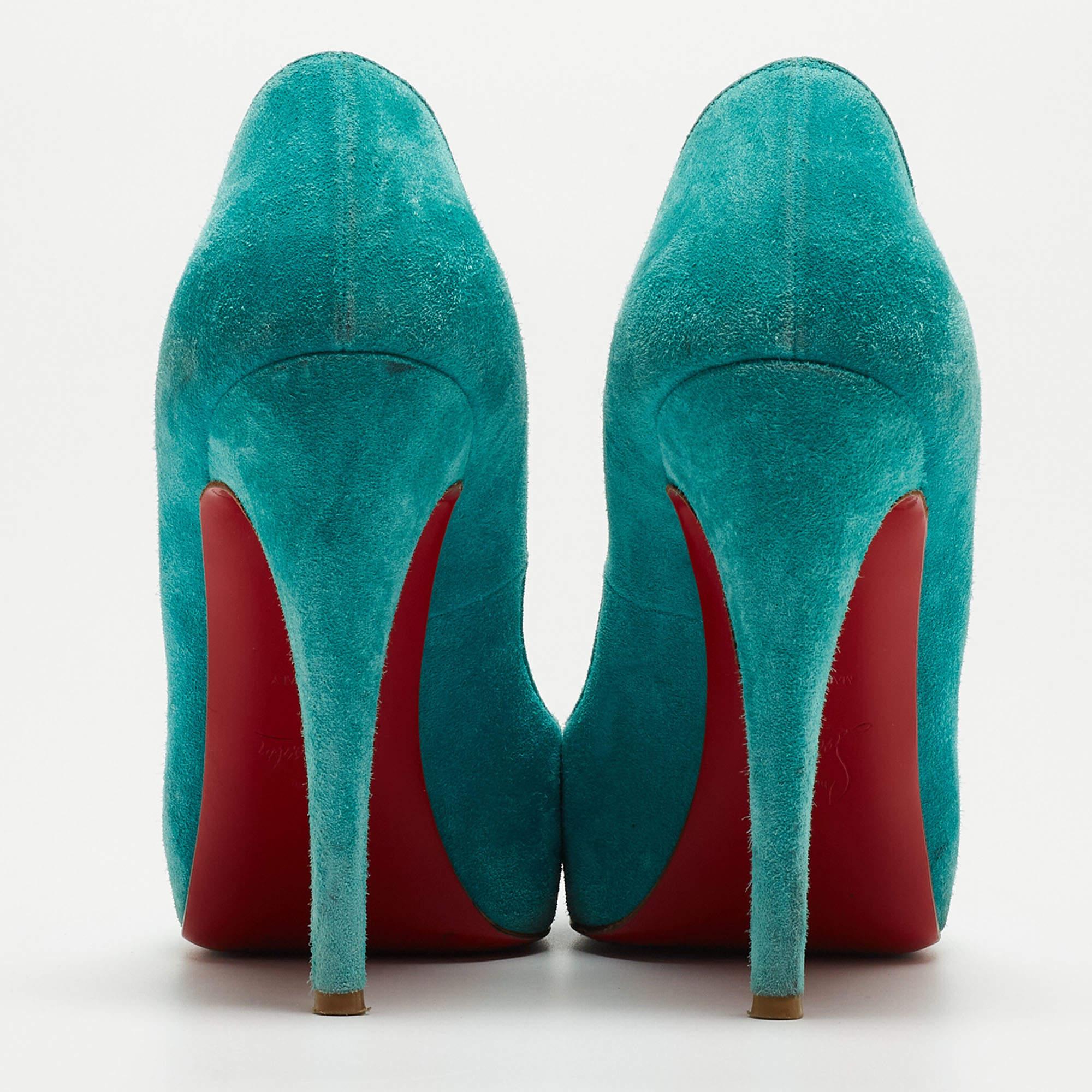 Christian Louboutin Escarpins très prisés en daim turquoise taille 38,5 Pour femmes en vente