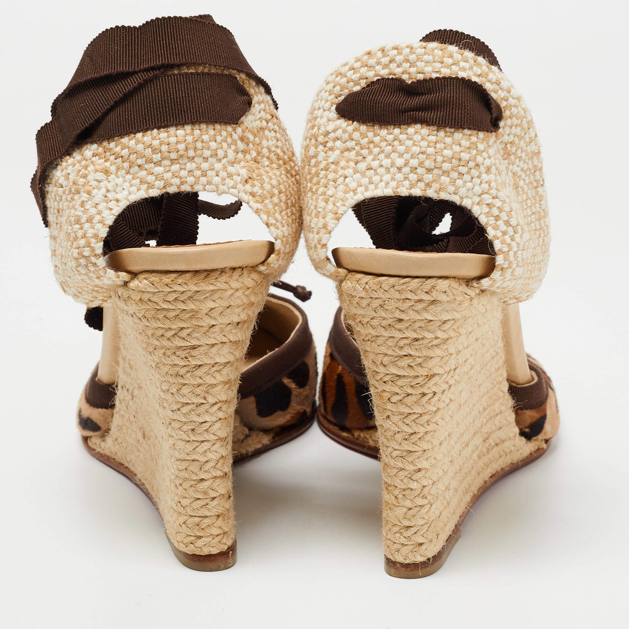 Beige Christian Louboutin Two Tone Calf Hair Espadrille Wedge Ankle Tie Pumps Size 41 For Sale