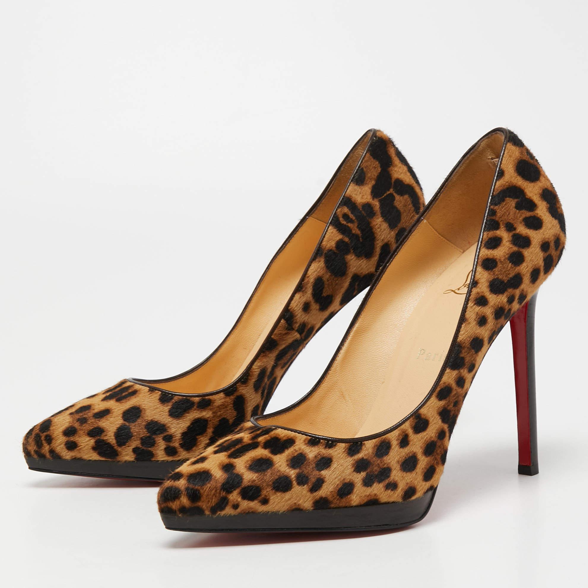 The architectural silhouette and contemporary design of this pair of Christian Louboutin pumps exemplify the brand's mastery in the art of stiletto making. Finely created from calf hair, it stands elegantly on 12cm heels. The signature red-lacquered