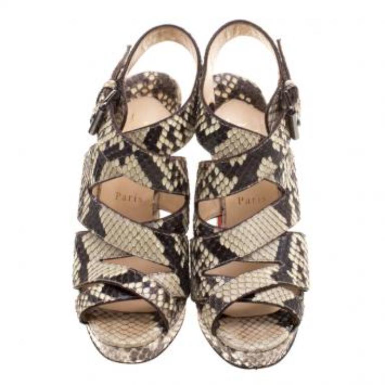 Marron Christian Louboutin Two Tone Leather Criss Cross Strap Platform Sandals Taille 37 en vente