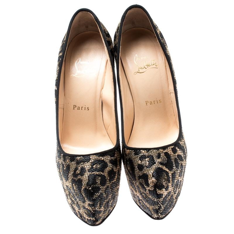 The pumps simply speak high fashion in every stitch and curve. Always setting a benchmark, Christian Louboutin introduces another creation from its enormous collection. These Daffodile pumps look gorgeous in a two-tone leopard print. Crafted from