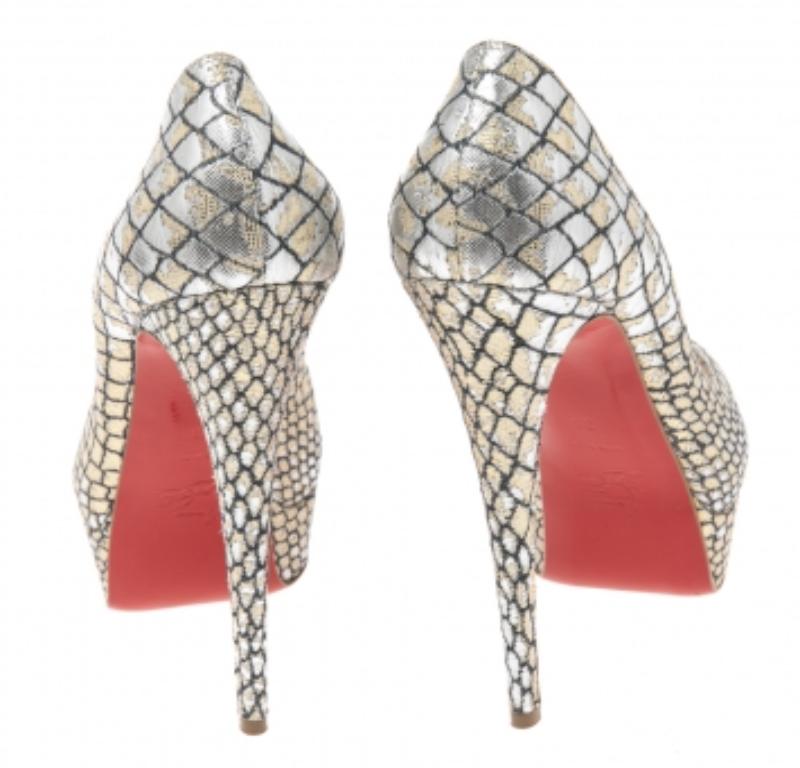 Christian Louboutin - Escarpins à bout ouvert en tissu lurex bicolore pour femme, taille 38 Bon état - En vente à Dubai, Al Qouz 2