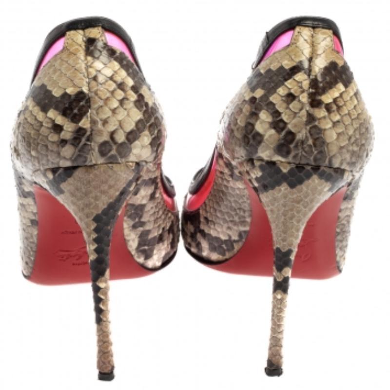 Women's Christian Louboutin Two Tone Python And PVC Paulina Pointed Toe Pumps Size 40 For Sale