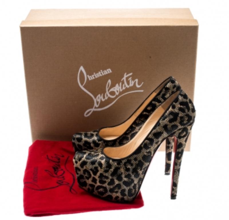 Christian Louboutin Zwei-Ton-Gewebe Raffia Daffodile Plateau Pumps Größe 37 im Angebot 3