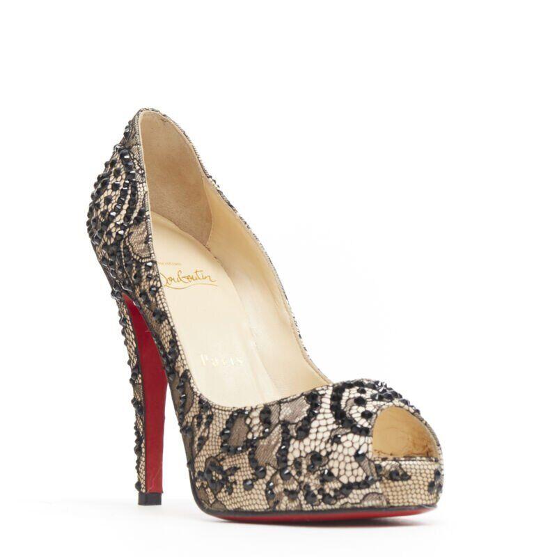 CHRISTIAN LOUBOUTIN Very Prive 120 nude satin black lace strass platform EU35.5
Reference: TGAS/A04263
Brand: Christian Louboutin
Model: Very Prive 120
Material: Silk
Color: Beige
Pattern: Other
Made in: Italy

CONDITION:
Condition: Very good, this