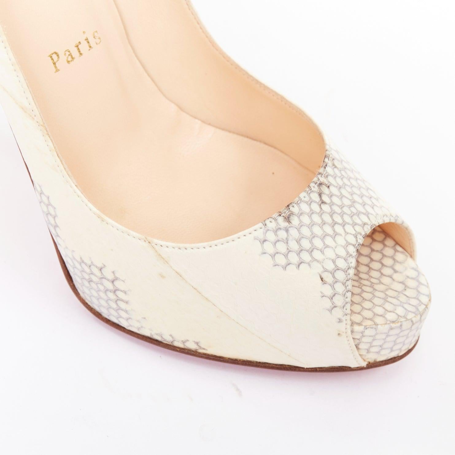 CHRISTIAN LOUBOUTIN Very Prive in pelle scamosciata avorio con plateau EU37.5 in vendita 2