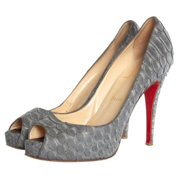 Christian Louboutin, zapato peep toe Very prive