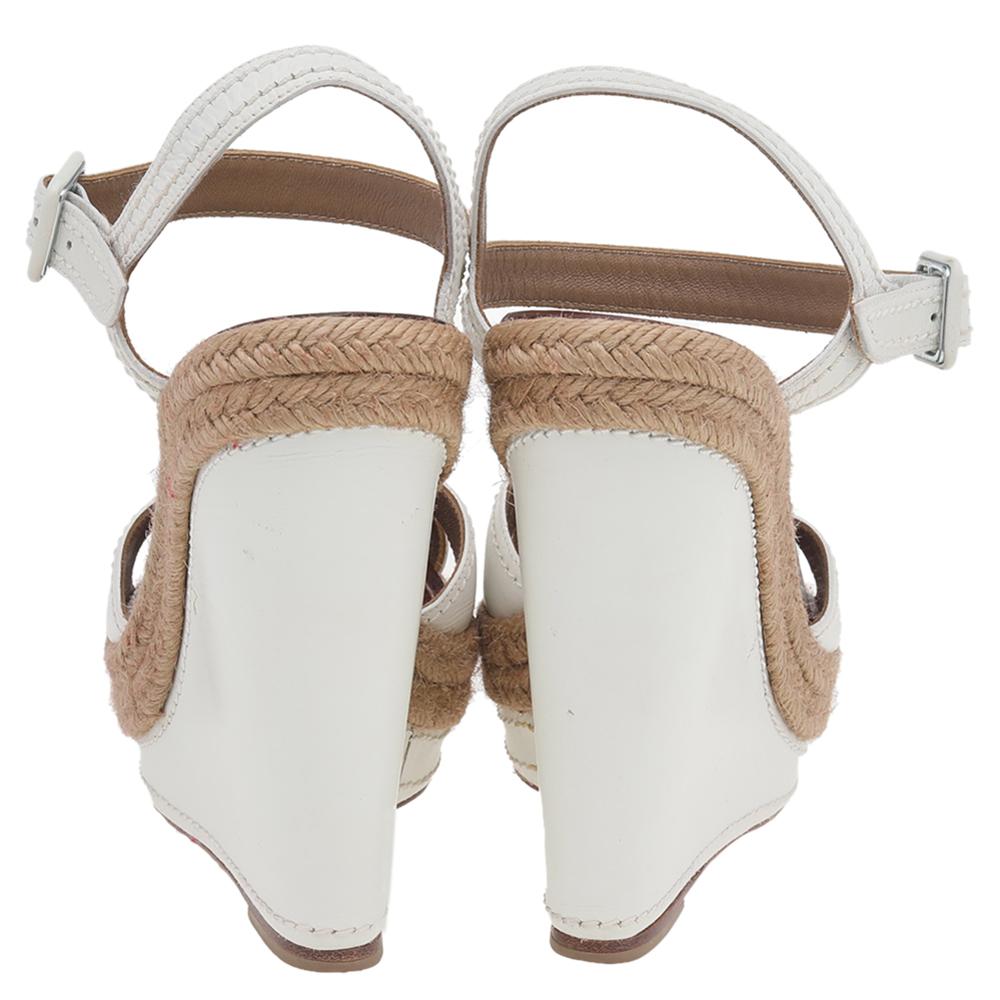 Christian Louboutin White Almeria Cross Strap Espadrille Wedge Sandals Size 39 In Good Condition In Dubai, Al Qouz 2