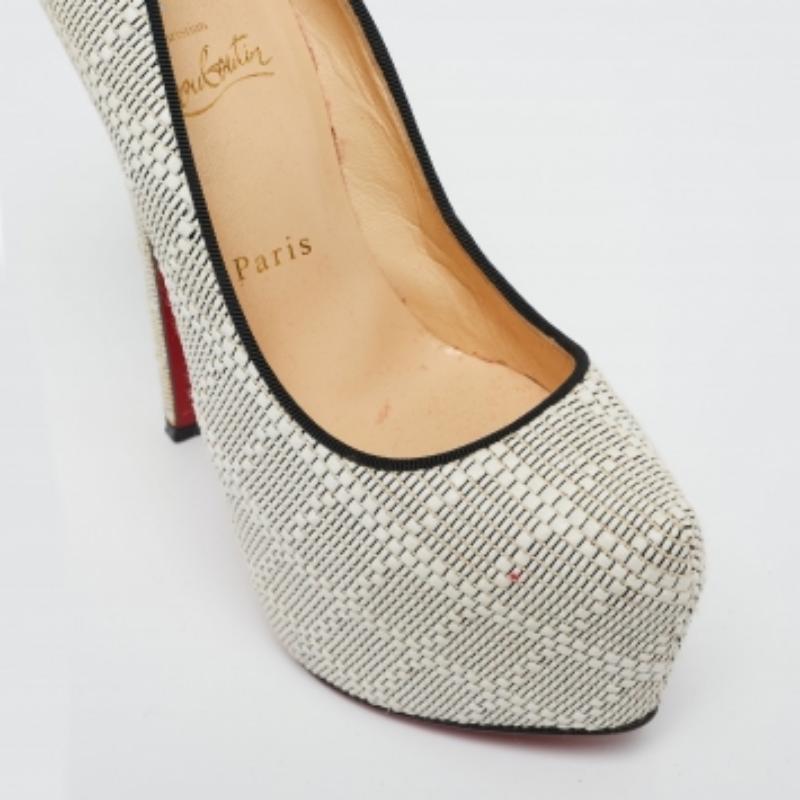 Women's Christian Louboutin White/Black Raffia Daffodile Platform Pumps Size 36.5 For Sale