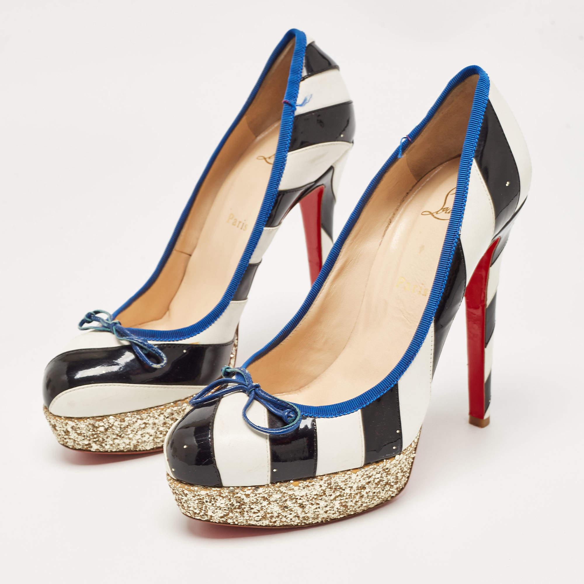 Christian Louboutin Weiß/Schwarz gestreifte Foraine Pumps aus Leder und Lackleder und Lackleder Größe 39 im Zustand „Gut“ im Angebot in Dubai, Al Qouz 2