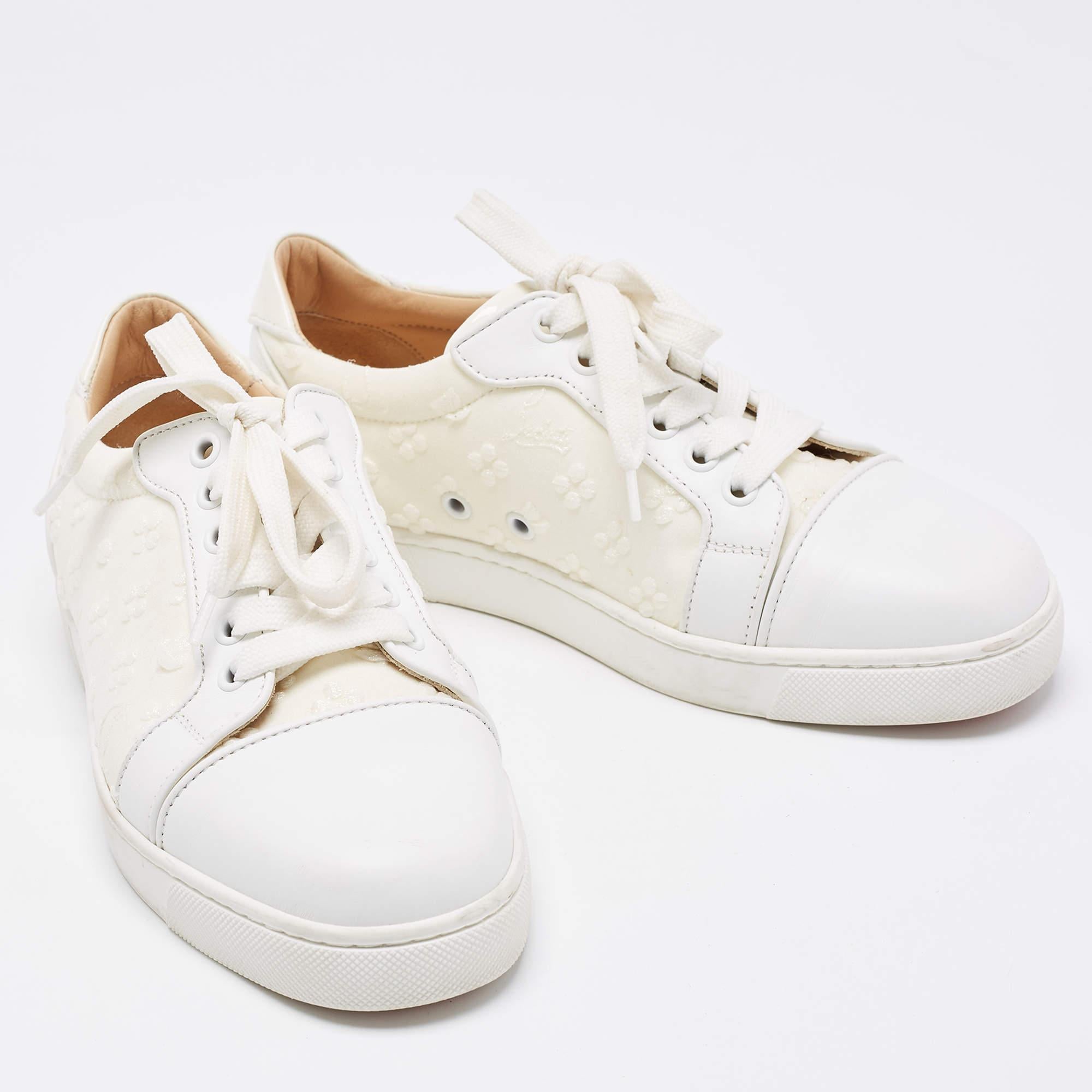 Christian Louboutin White Fabric And Leather Vieira Orlato Trainers Sneakers Siz Bon état à Dubai, Al Qouz 2