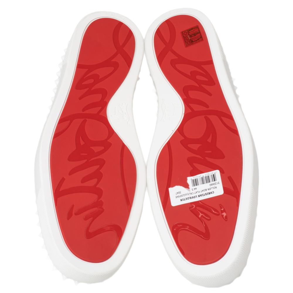 Christian Louboutin Weiß Leder Roller Boat Spike Slip auf Turnschuhe Größe 44,5 im Zustand „Neu“ in Dubai, Al Qouz 2