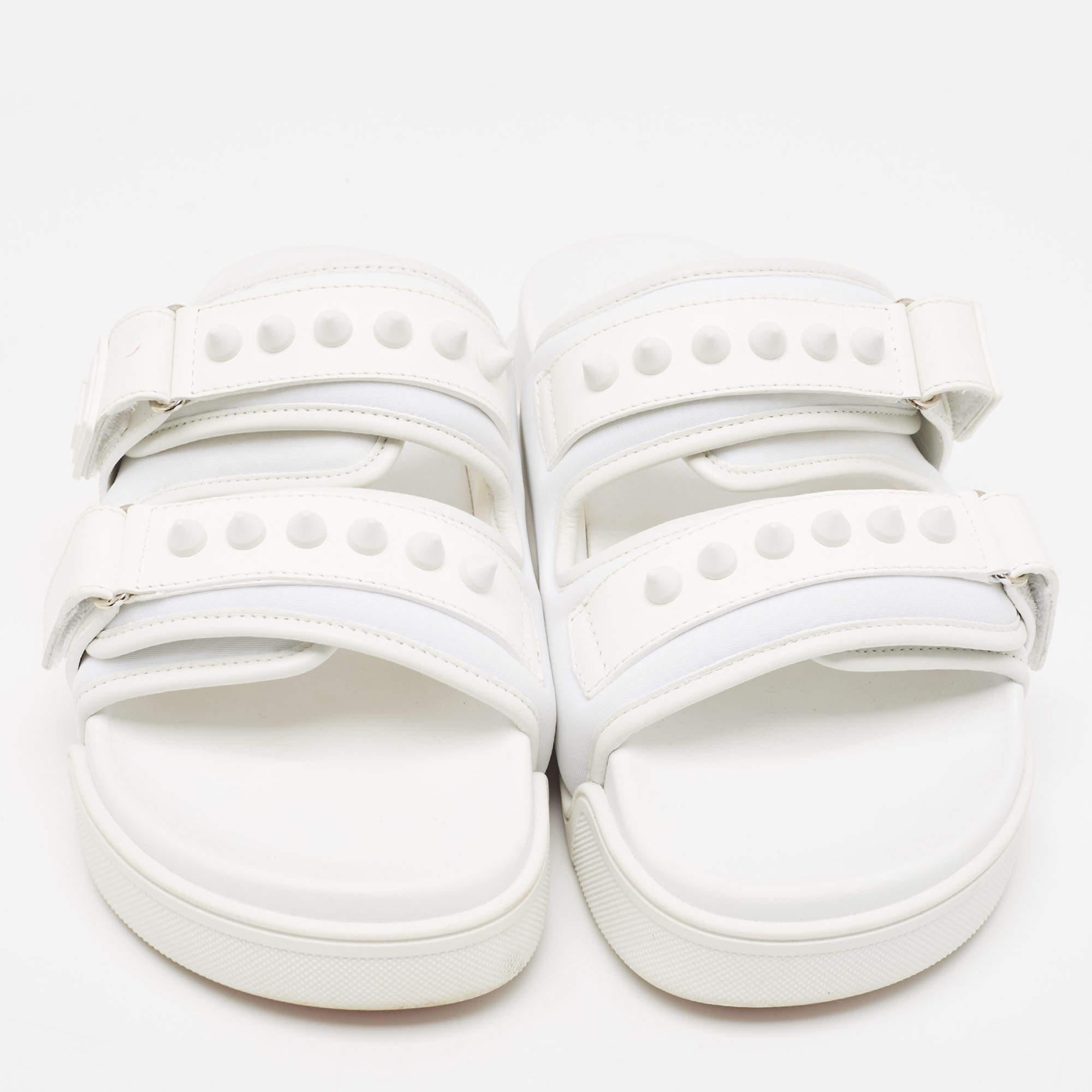 These white Christian Louboutin Daddy Pool sandals have got you covered for all-day plans. They come in a versatile design, and they look great on the feet.

