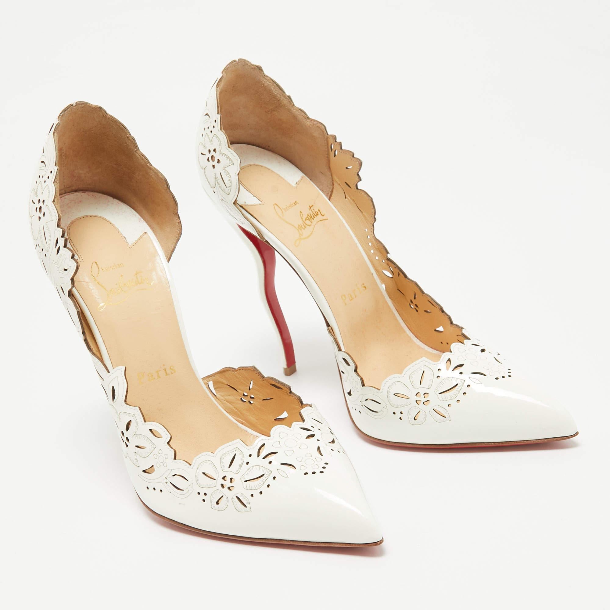 Christian Louboutin White Patent Leather D'orsay Pumps Size 40 In Good Condition In Dubai, Al Qouz 2