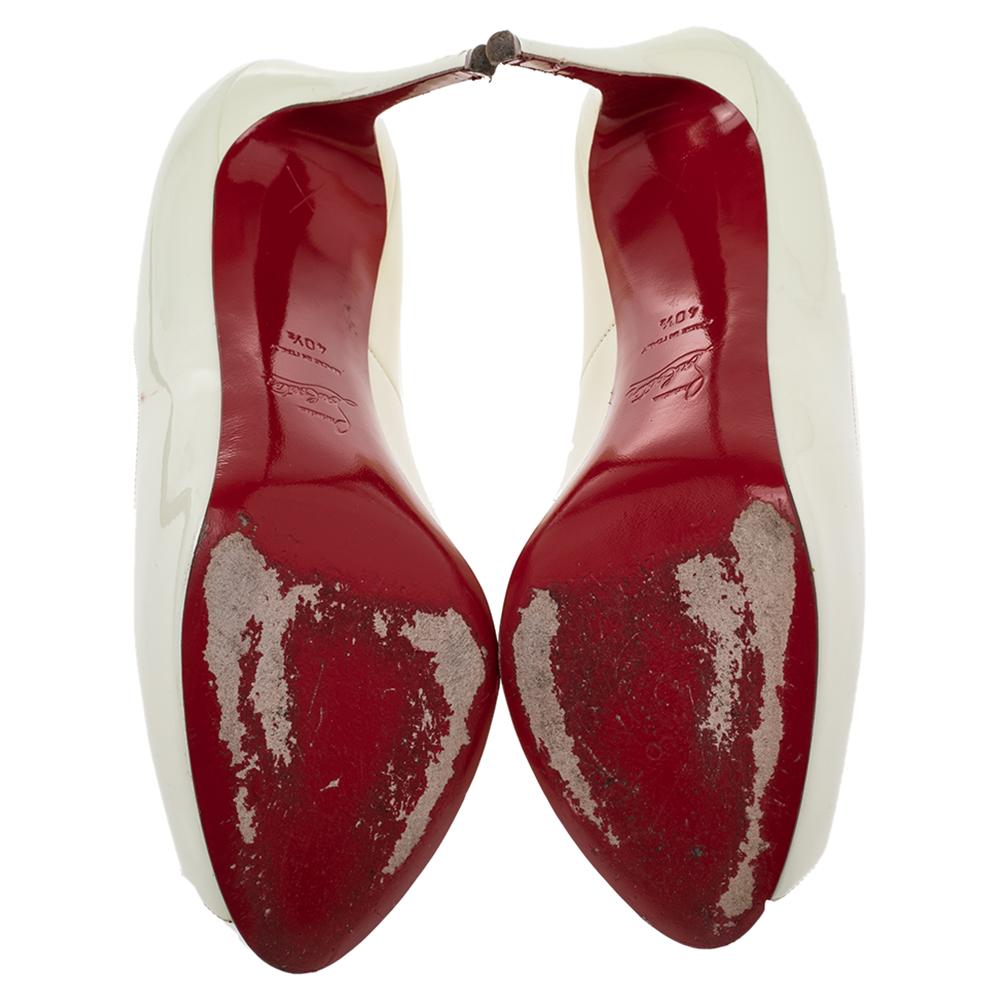 Delivering a symbolic sense of drama and elegance within its creation, these Lady Peep pumps from the House of Christian Louboutin have managed to entice everyone. They flaunt a white patent leather exterior, peep-toes, platforms, stiletto heels,