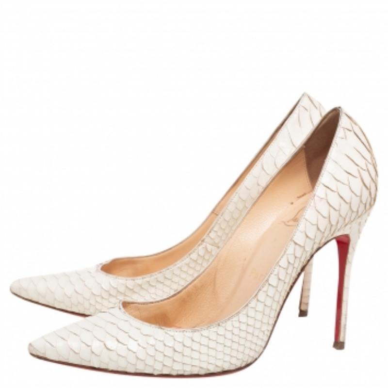Christian Louboutin White Python So Kate Pointed toe Pumps Size 37 In Fair Condition In Dubai, Al Qouz 2