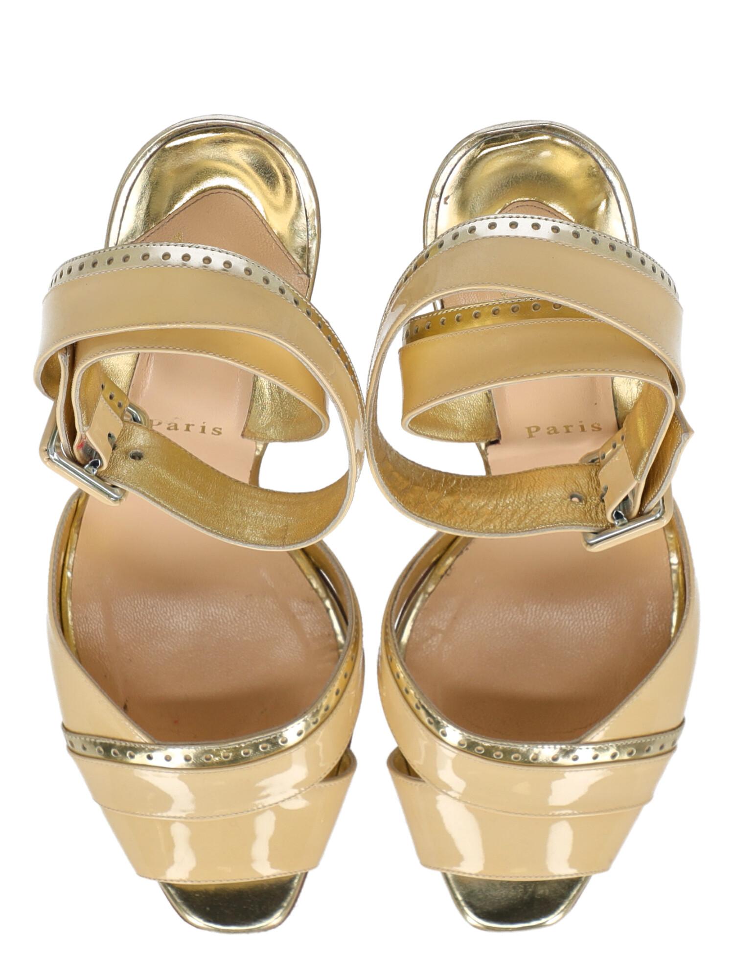 Christian Louboutin Women Sandals Ecru, Gold Leather EU 41 For Sale 1