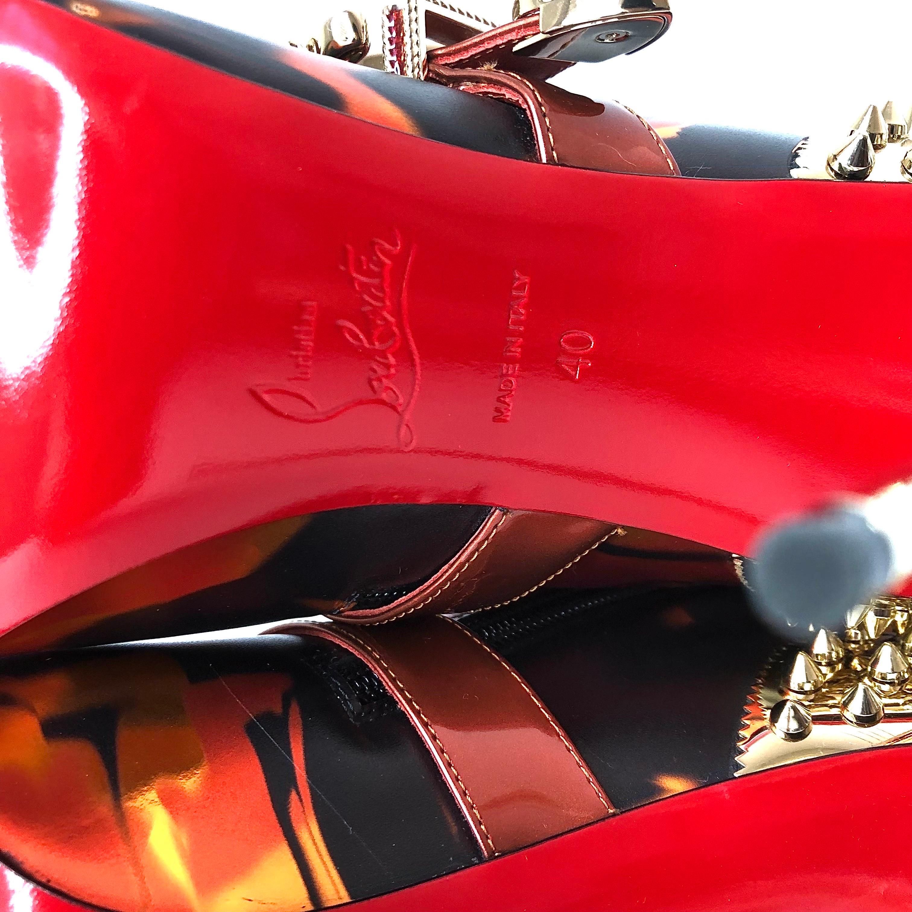 Christian Louboutin Womenphis 100 Spike Logo Buckle Stivali con tacco a spillo 40 in vendita 3