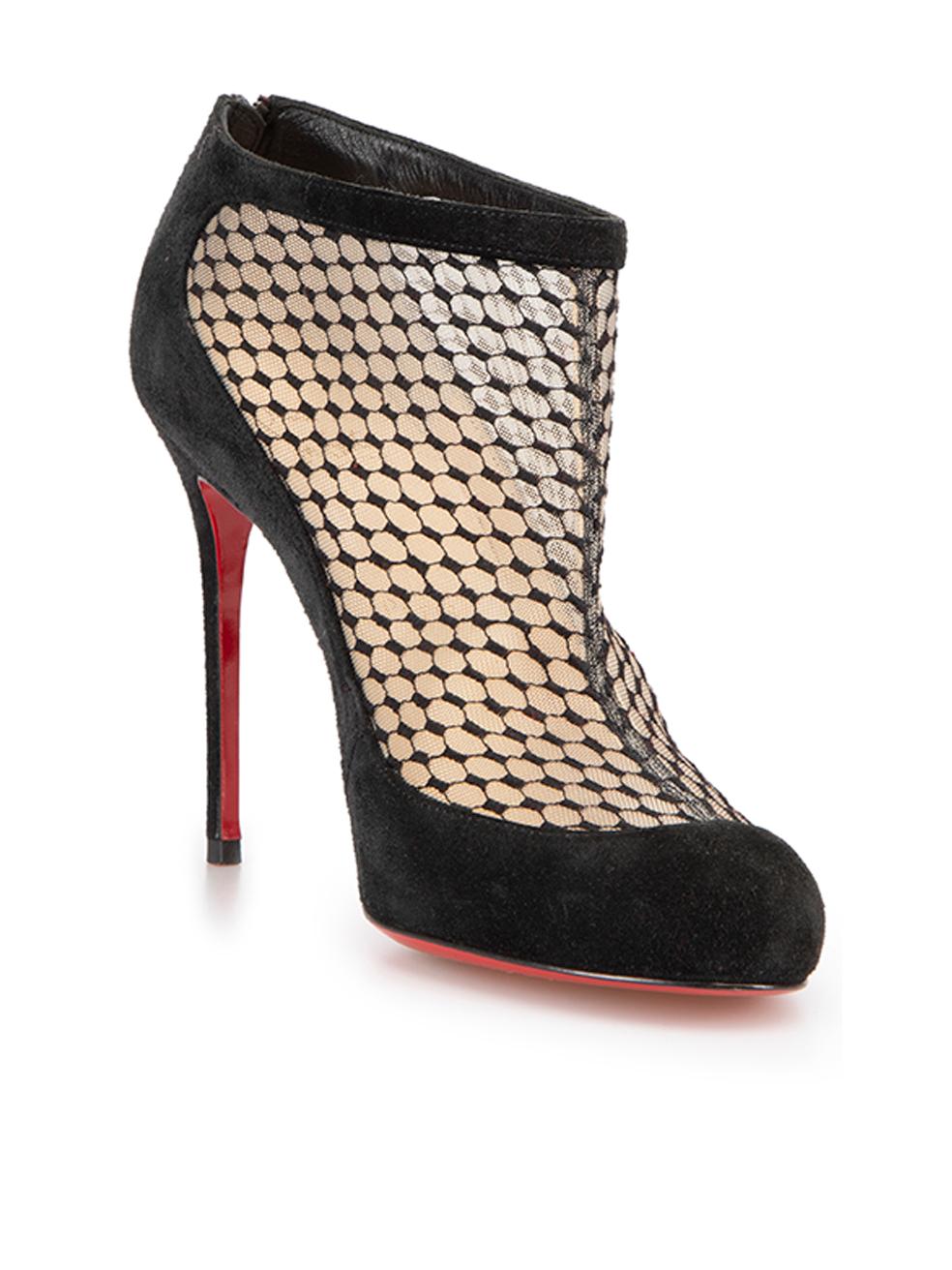 CONDITION is Very good. Minimal wear to heels is evident. Minimal wear to the suede exterior and the ed bottoms outsole on this used Christian Louboutin designer resale item. This item includes the original dust bag and shoebox.



Details


Black