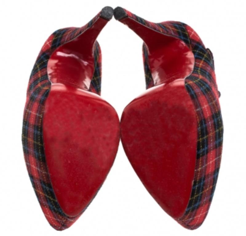 Christian Louboutin Wool Blend Check Daffodils Mary Jane Platform Pumps Taille 36 Bon état - En vente à Dubai, Al Qouz 2
