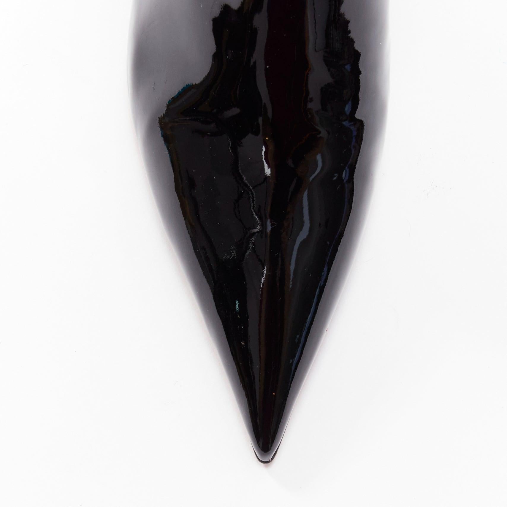 CHRISTIAN LOUBOUTIN Xilobooties 55 talon pyramide or verni noir EU38 en vente 1