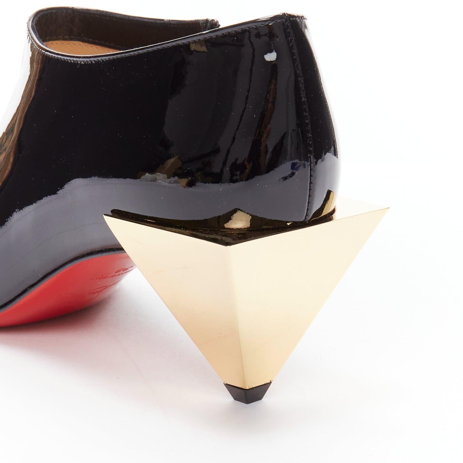 CHRISTIAN LOUBOUTIN Xilobooties 55 talon pyramide or verni noir EU38 en vente 3