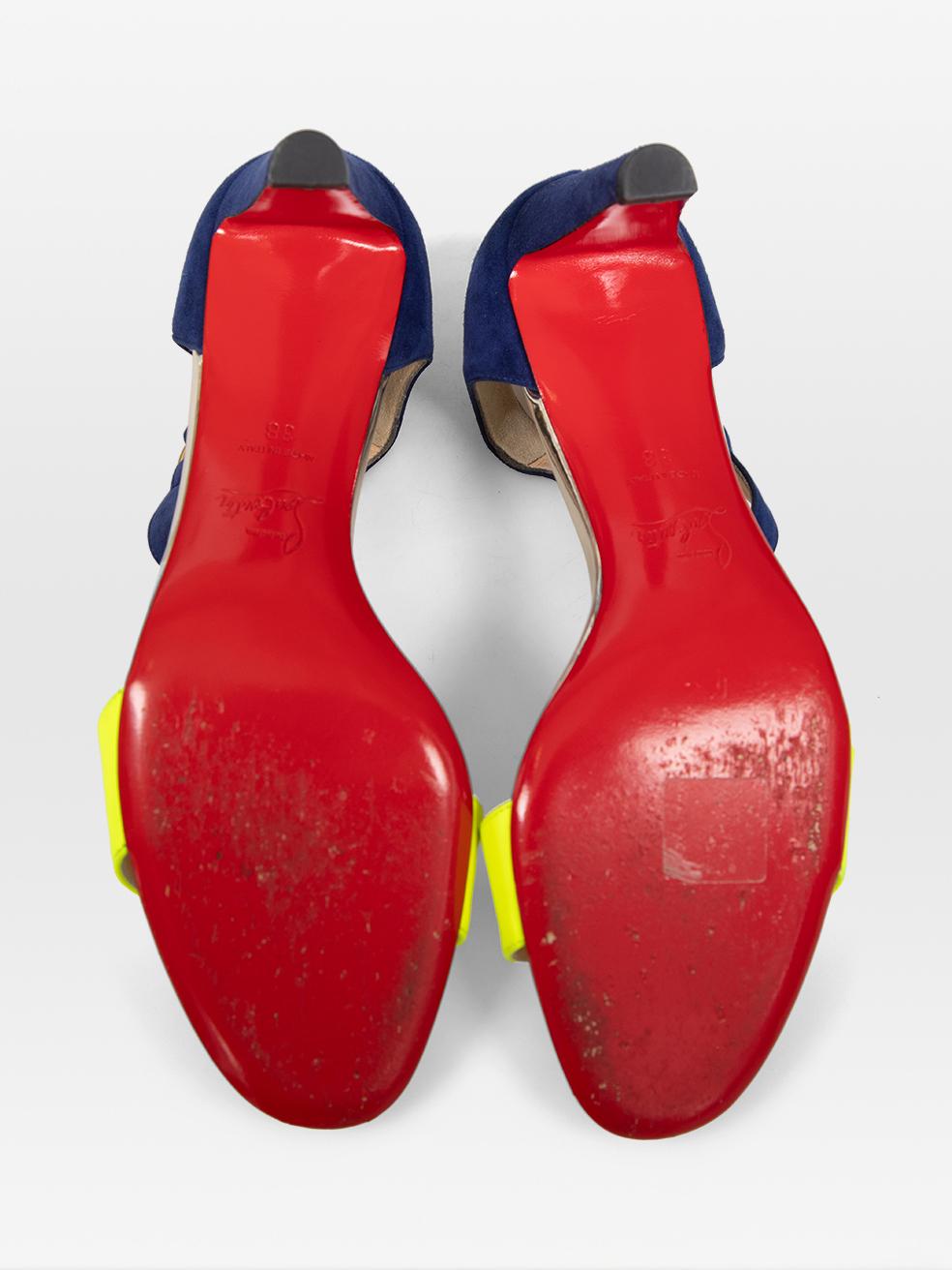 Christian Louboutin Sandalias de ante amarillo y azul talla IT 38 en Excelente estado para la venta en London, GB