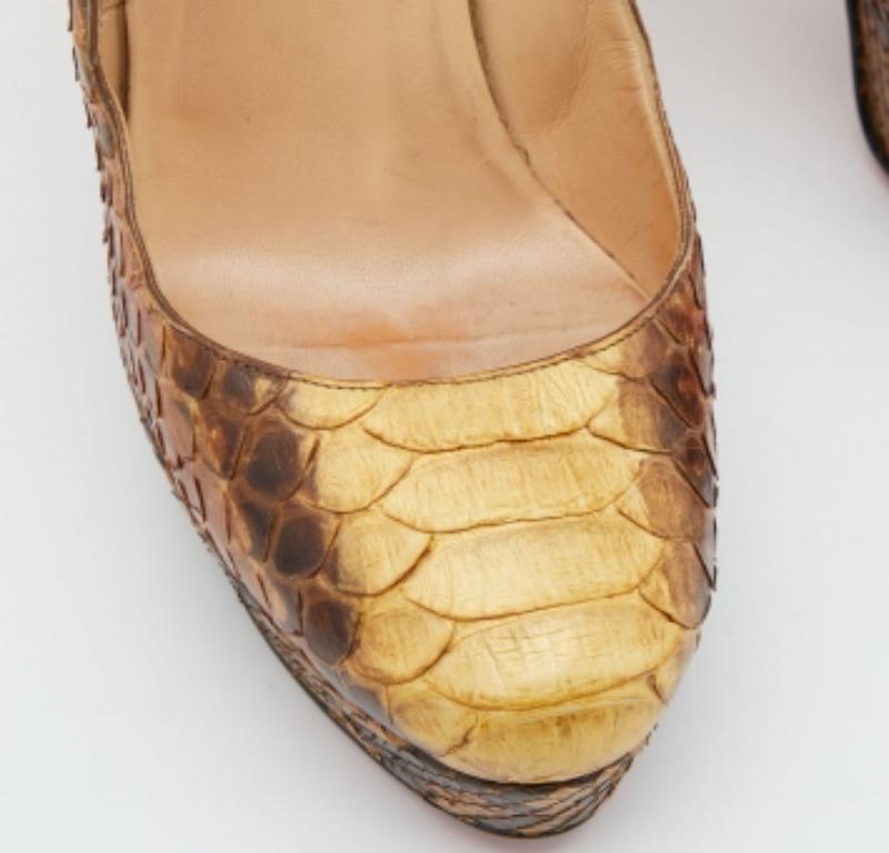 Christian Louboutin Bombas Bianca Pitón Amarillo/Marrón Talla 39 en venta 2