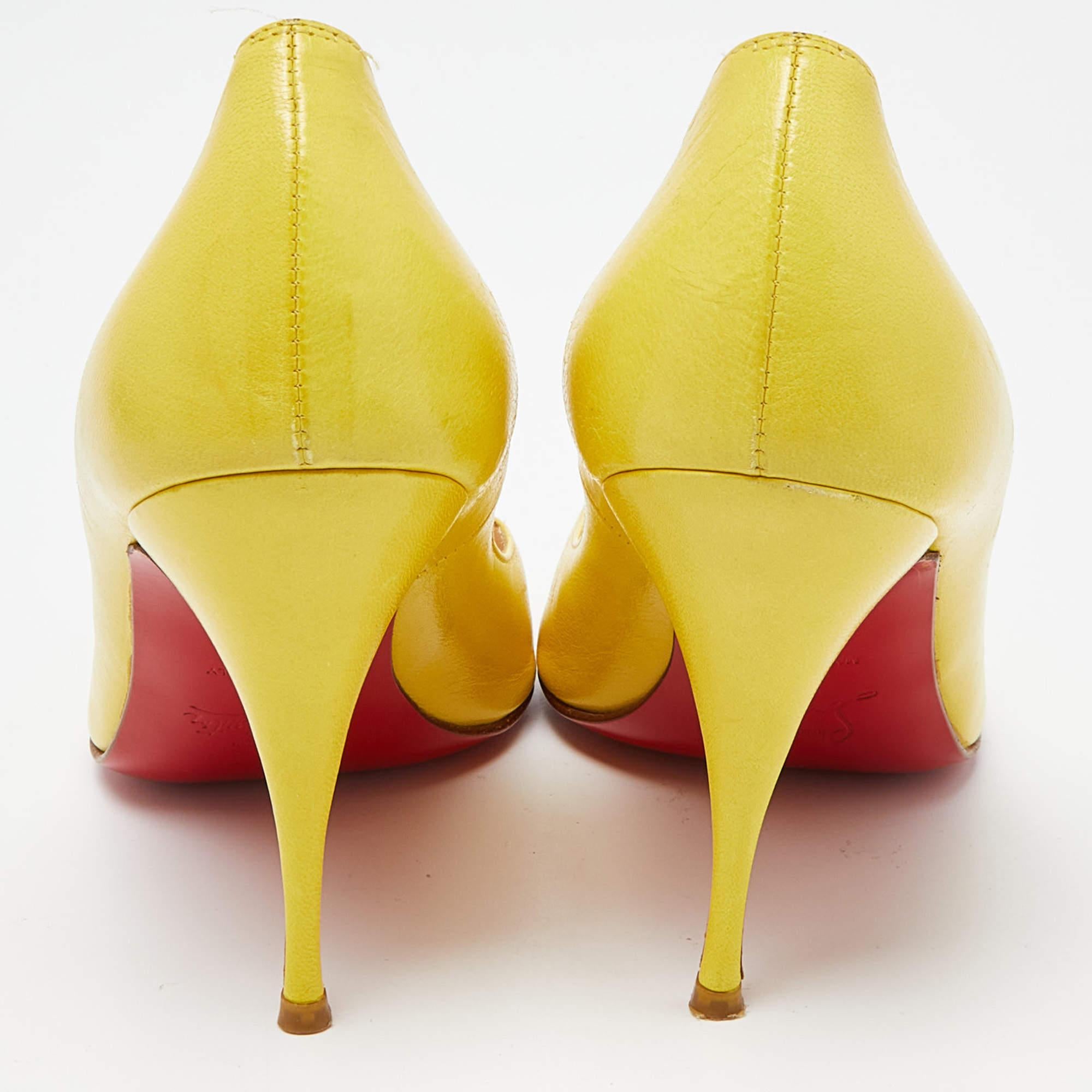 Christian Louboutin Yellow Leather Maryl Pumps Size 38.5 In Good Condition For Sale In Dubai, Al Qouz 2