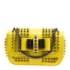 Christian Louboutin Gelbe Mini-Mini-Umhängetasche aus Leder mit Spikes