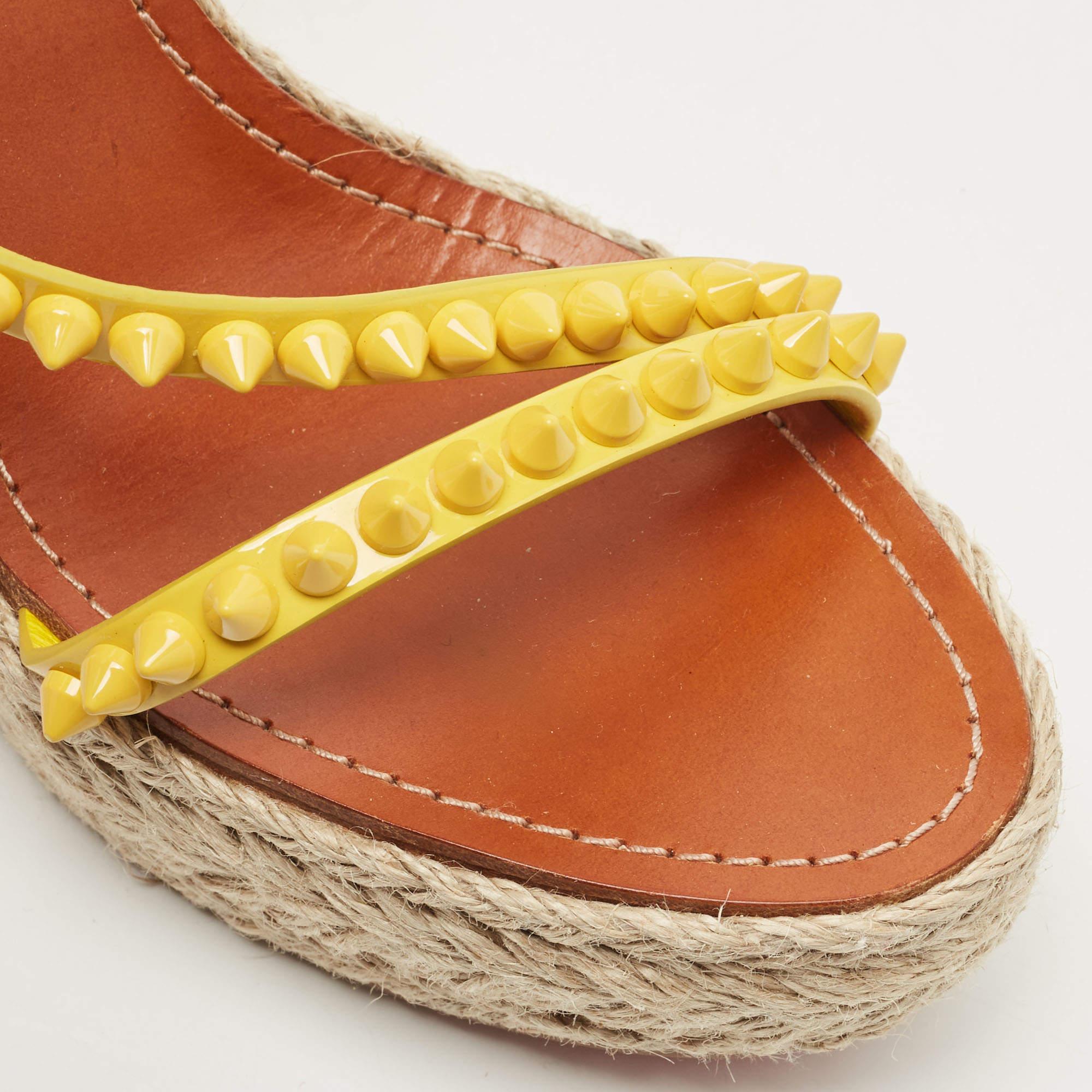 Christian Louboutin Yellow Patent Leather Mafaldina Espadrille Wedge Sandals Siz In Good Condition In Dubai, Al Qouz 2
