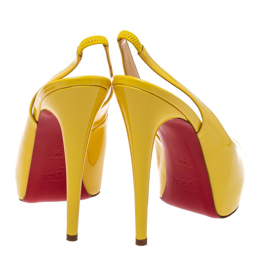 Christian Louboutin Yellow Patent Leather Private Number Sandals Size 38 In Good Condition In Dubai, Al Qouz 2