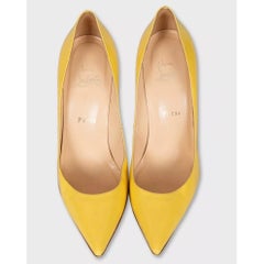 Christian Louboutin Pumps aus gelbem Lackleder, Größe 39,5