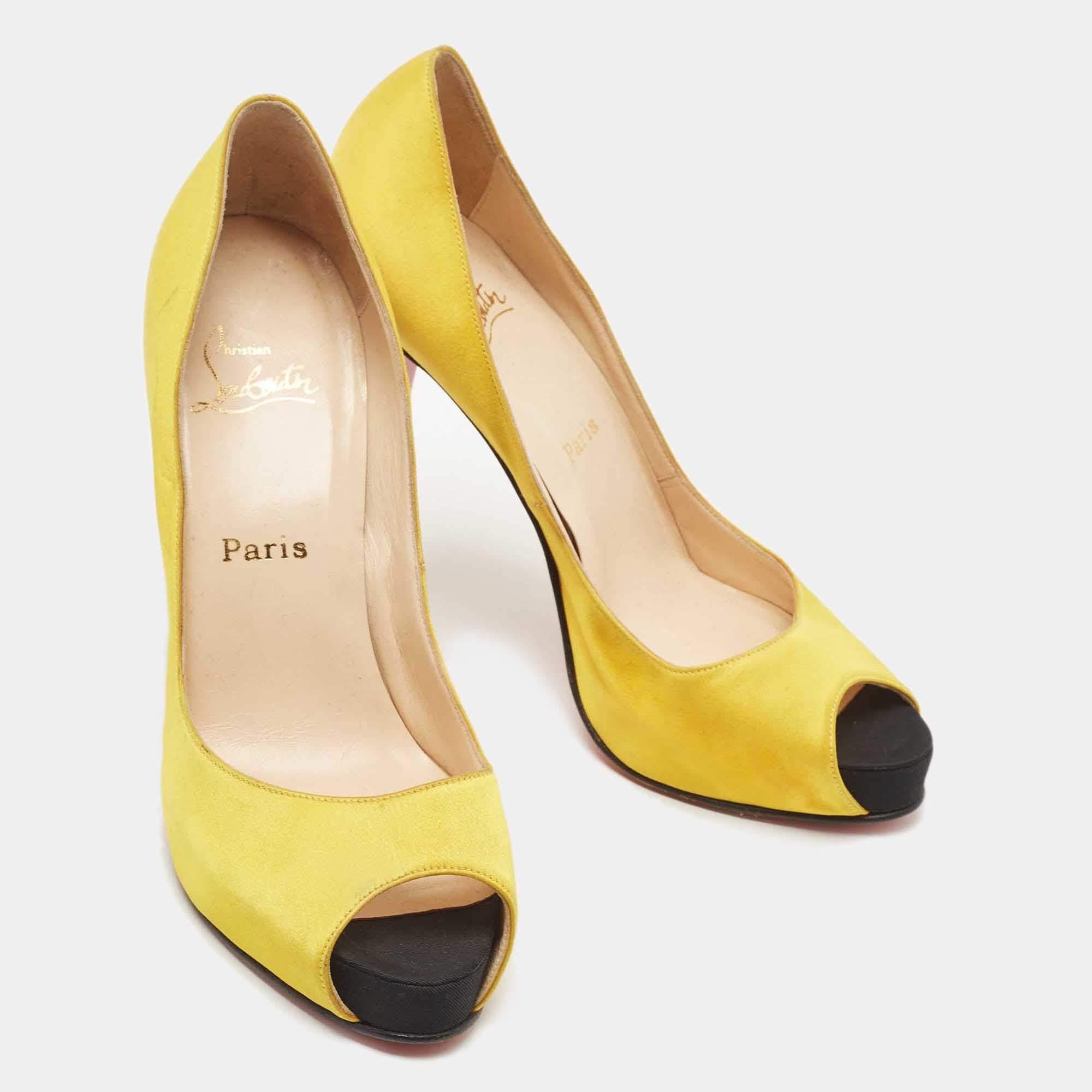 Women's or Men's Christian Louboutin Yellow Satin Flo Platform Peep Toe Pumps Size 40 For Sale