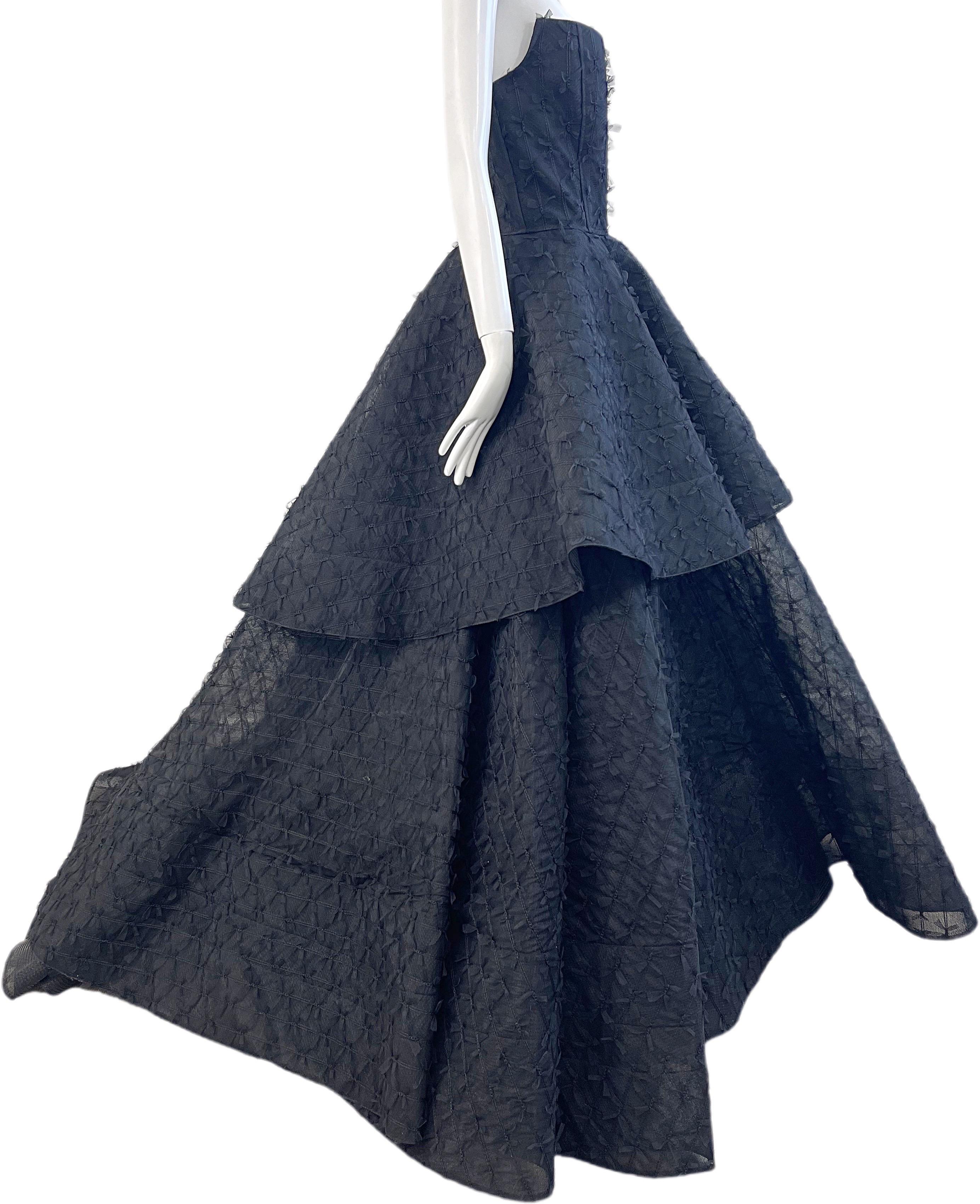 Christian Siriano Couture Spring 2019 Runway Size 4 / 6 Black Horsehair Gown For Sale 12