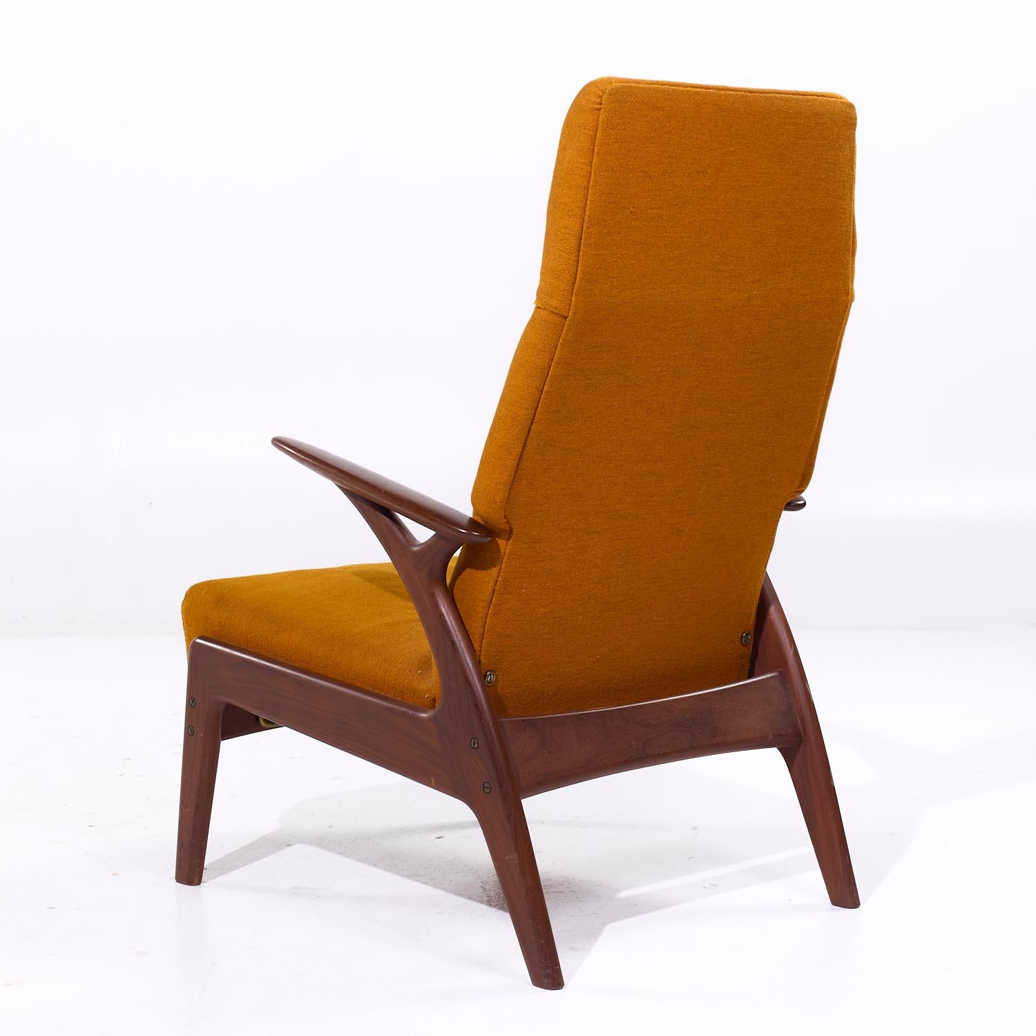 Christian Sorensen for Gorm Mobler Mid Century Danish Teak Recliner In Good Condition For Sale In Countryside, IL