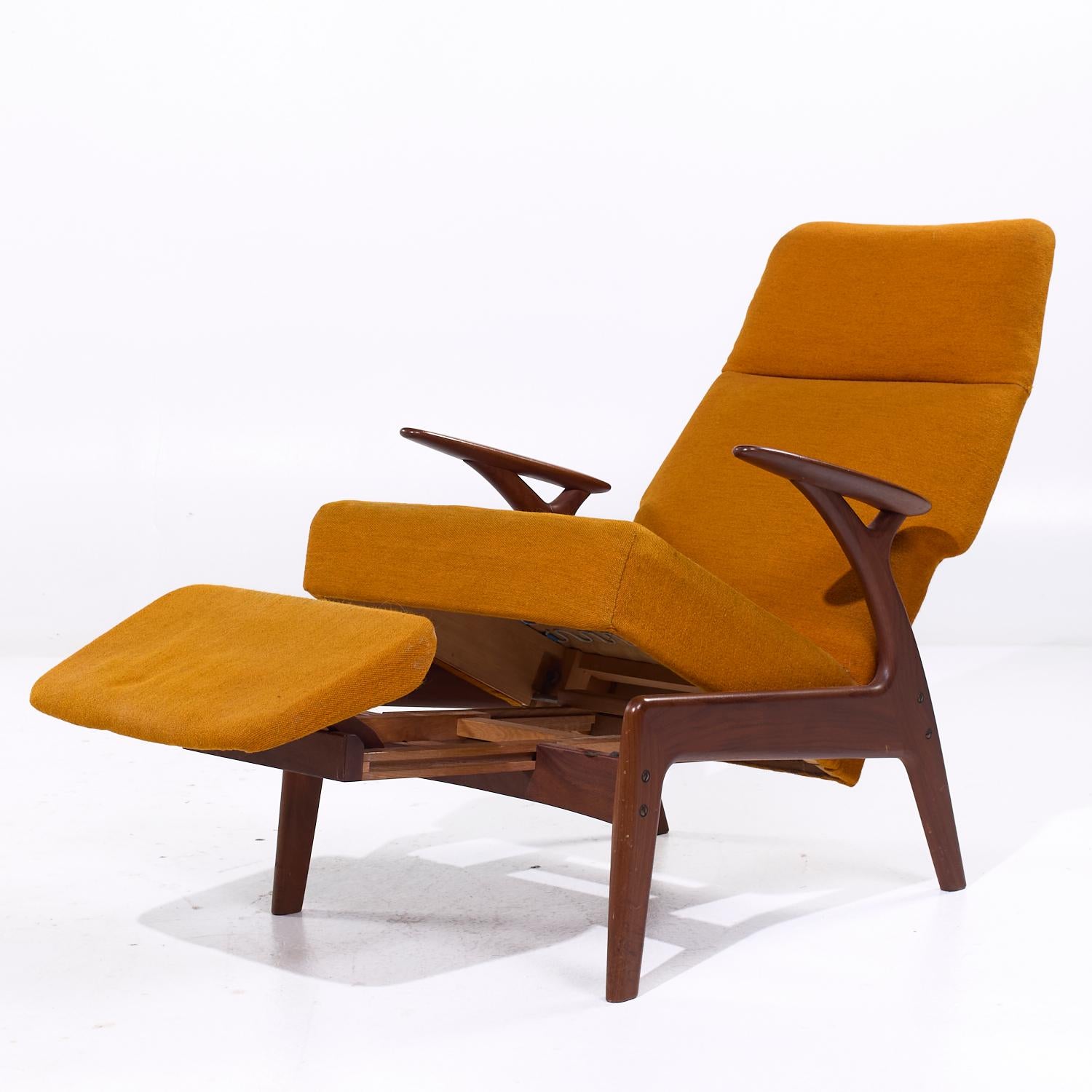 Christian Sorensen for Gorm Mobler Mid Century Danish Teak Recliner For Sale 3