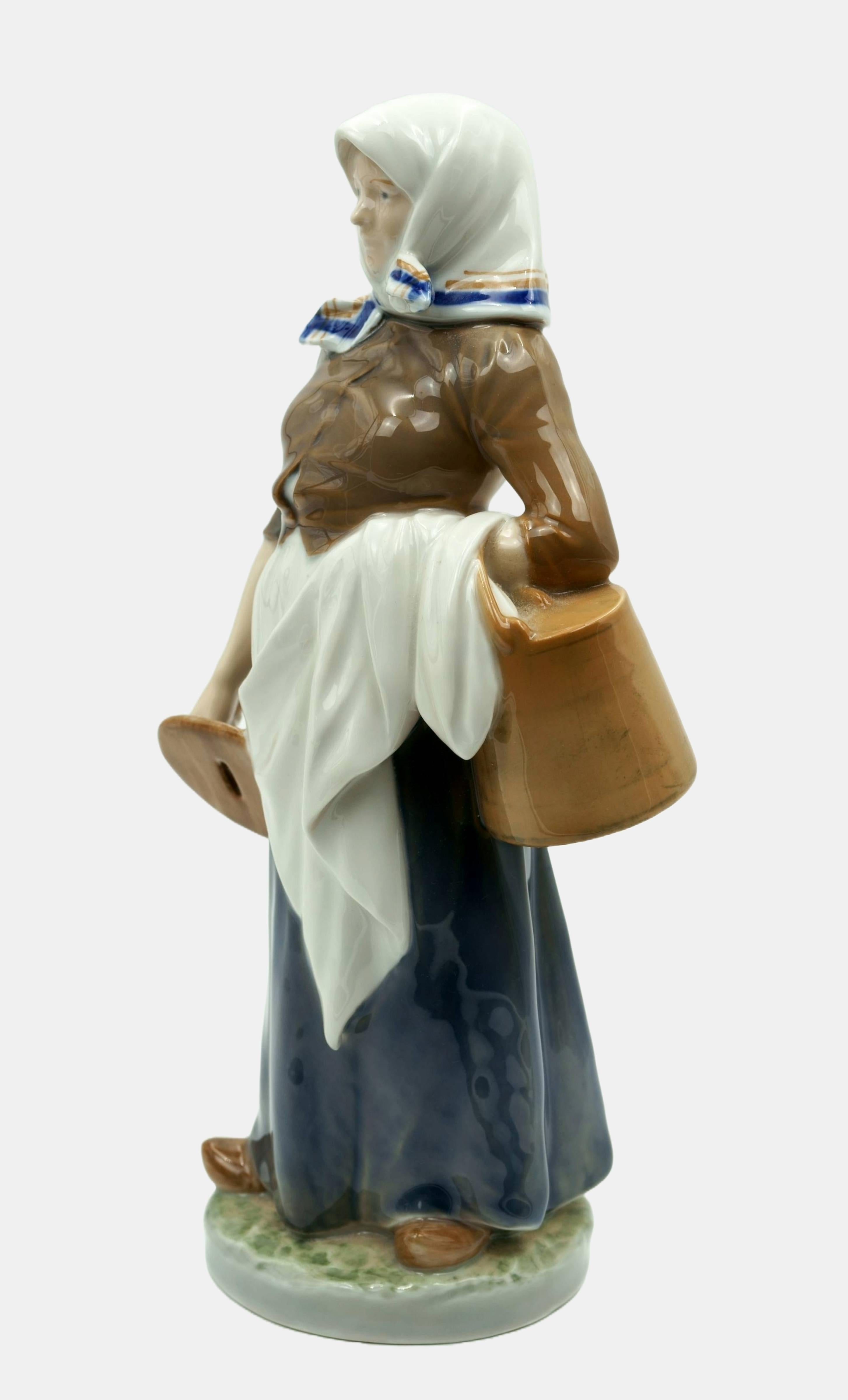 Royal Copenhagen Figure Milkmaid / - The dignity of the farmer's wife - - Sculpture by Christian Thomsen