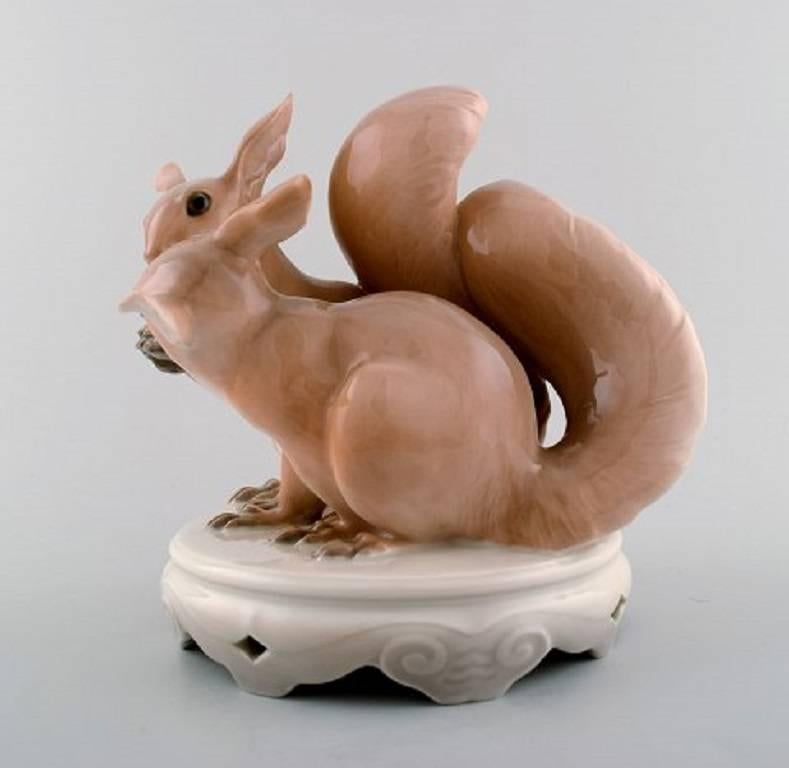 Christian Thomsen für Royal Copenhagen Porzellan-Eichhörnchen-Paar (Art nouveau)