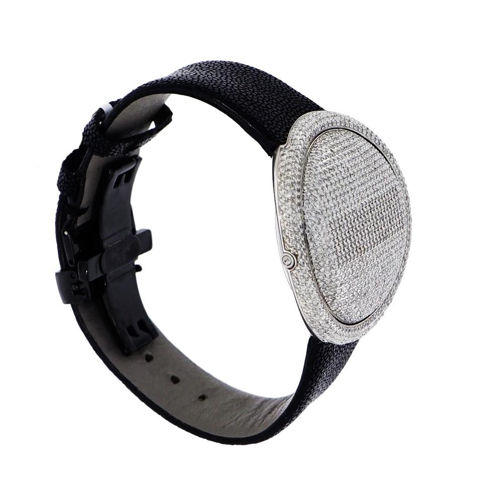 Round Cut Christian Tse Prismatic