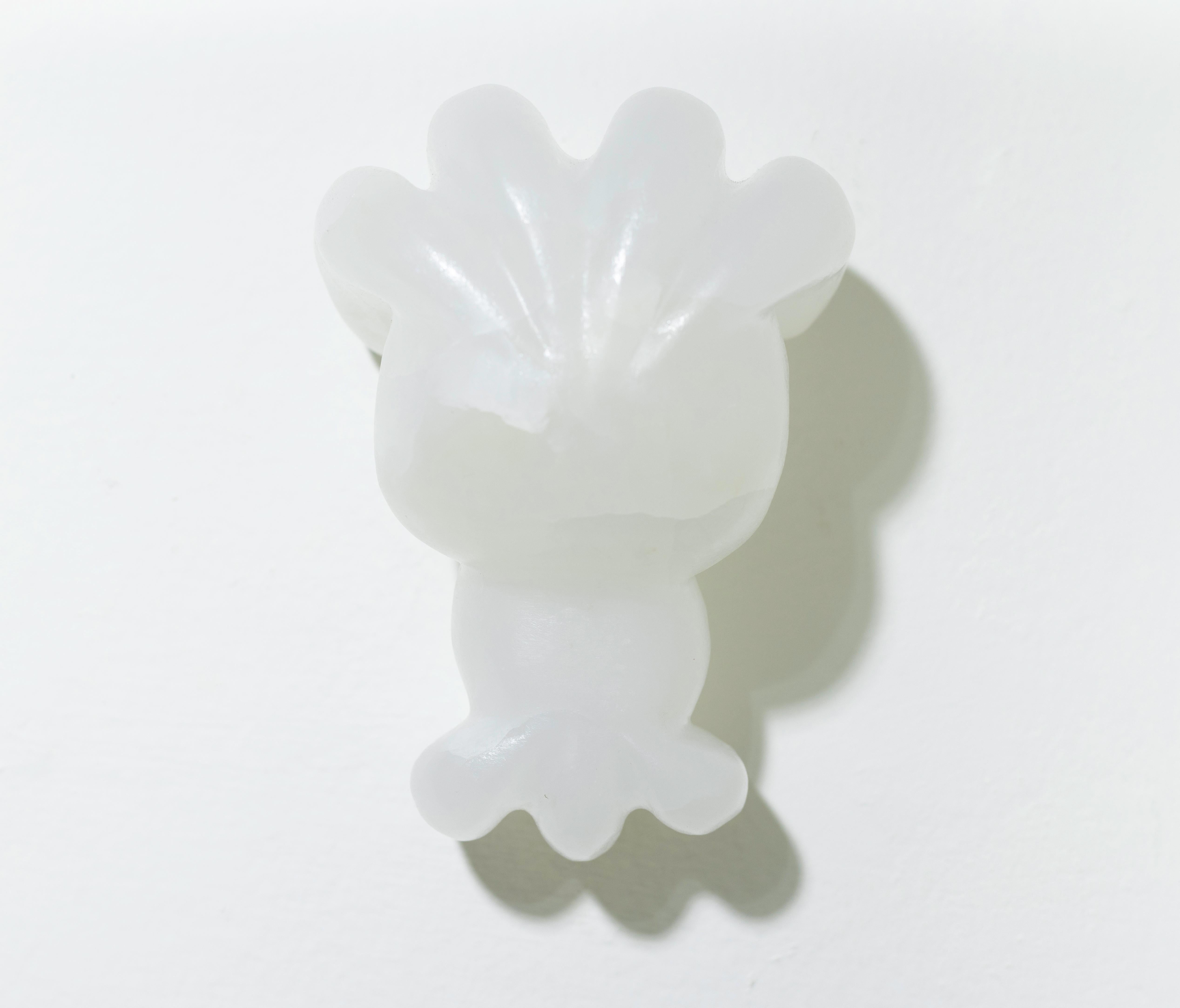 Araña Blanc - Sculpture Contemporáneo de Christian Wedel