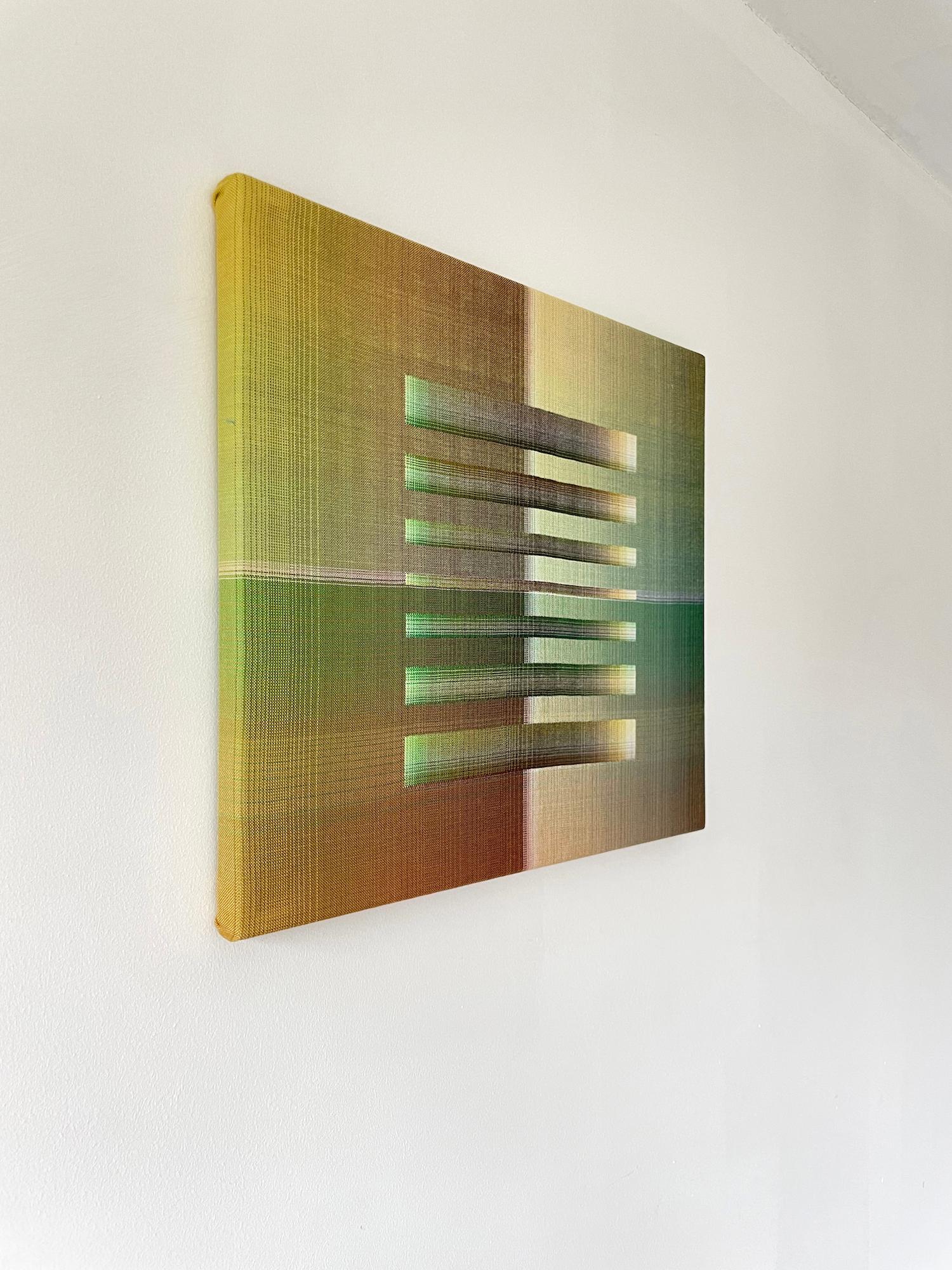 2023 III - 4 di Christiane Maurer - Arte tessile, linea, geometria, tono verde in vendita 4