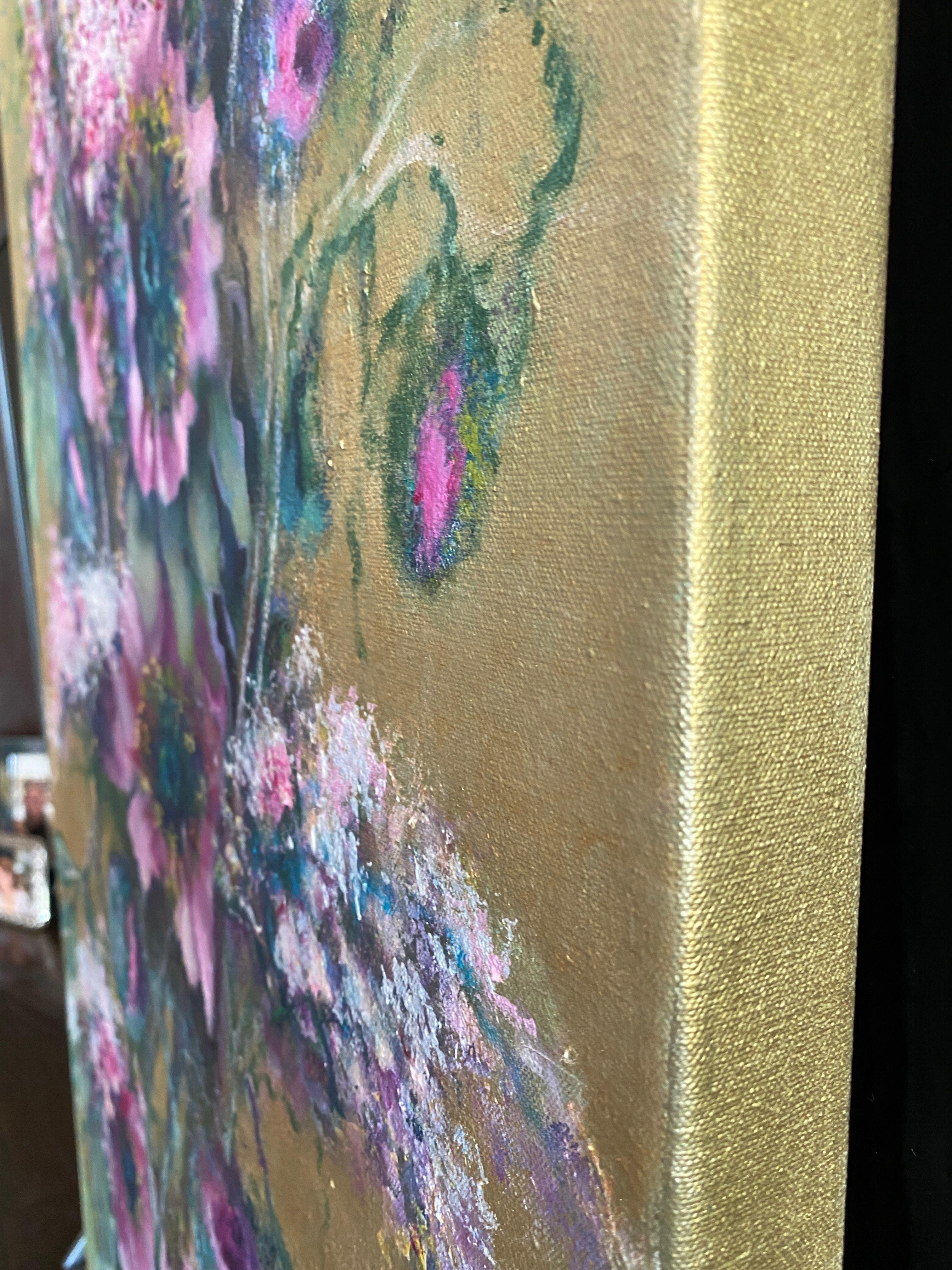 Dieses vertikale Stück zeigt fuchsiafarbene orientalische Mohnblumen in ihrer ganzen Pracht.     Originalgemälde A/C 20