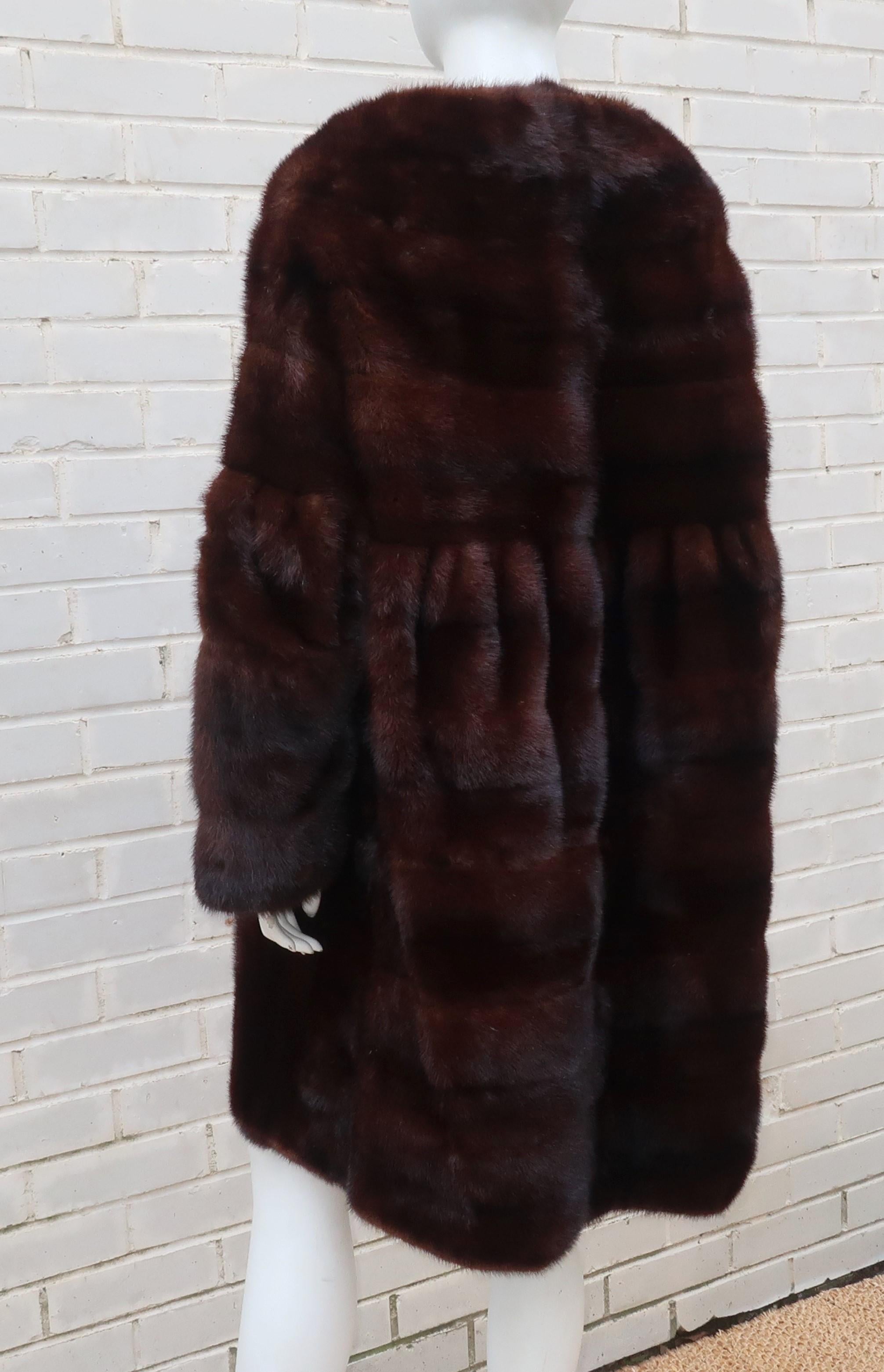 Christie Brothers New York Brown Mink Fur Coat In Good Condition In Atlanta, GA