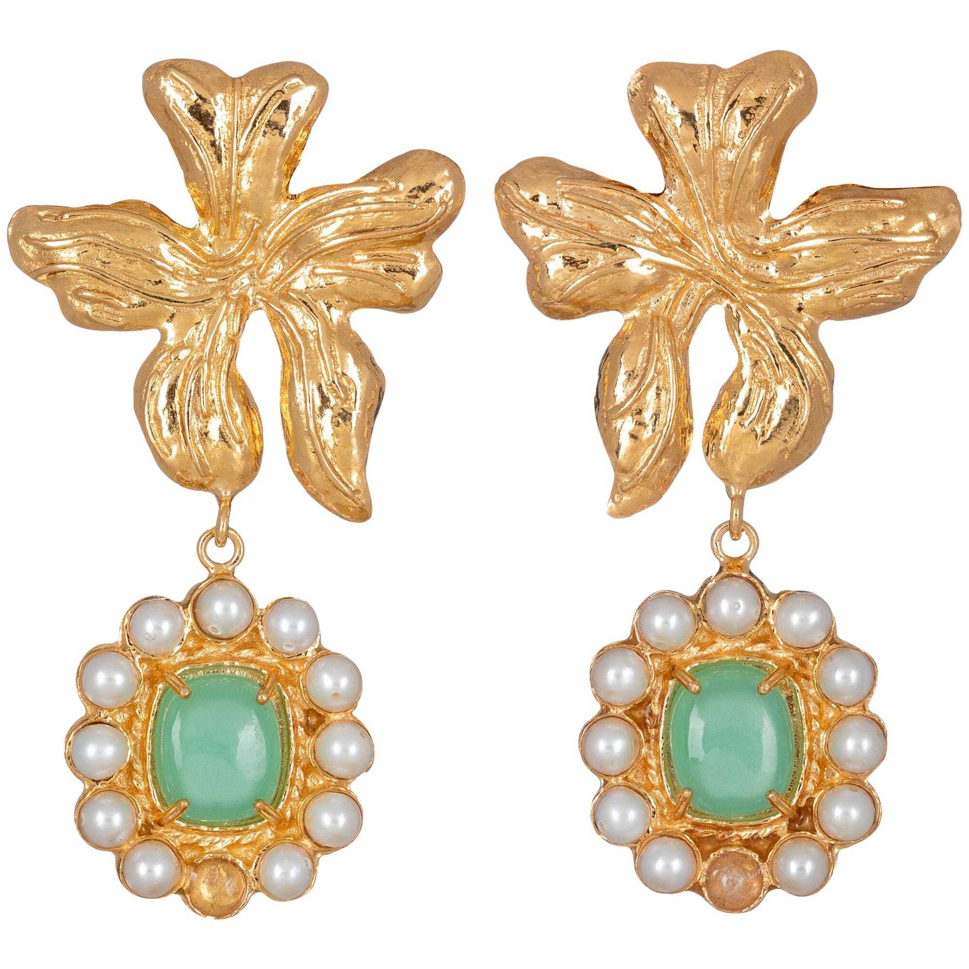 Christie Nicolaides Gold Isabella Earrings in Green Agate For Sale at