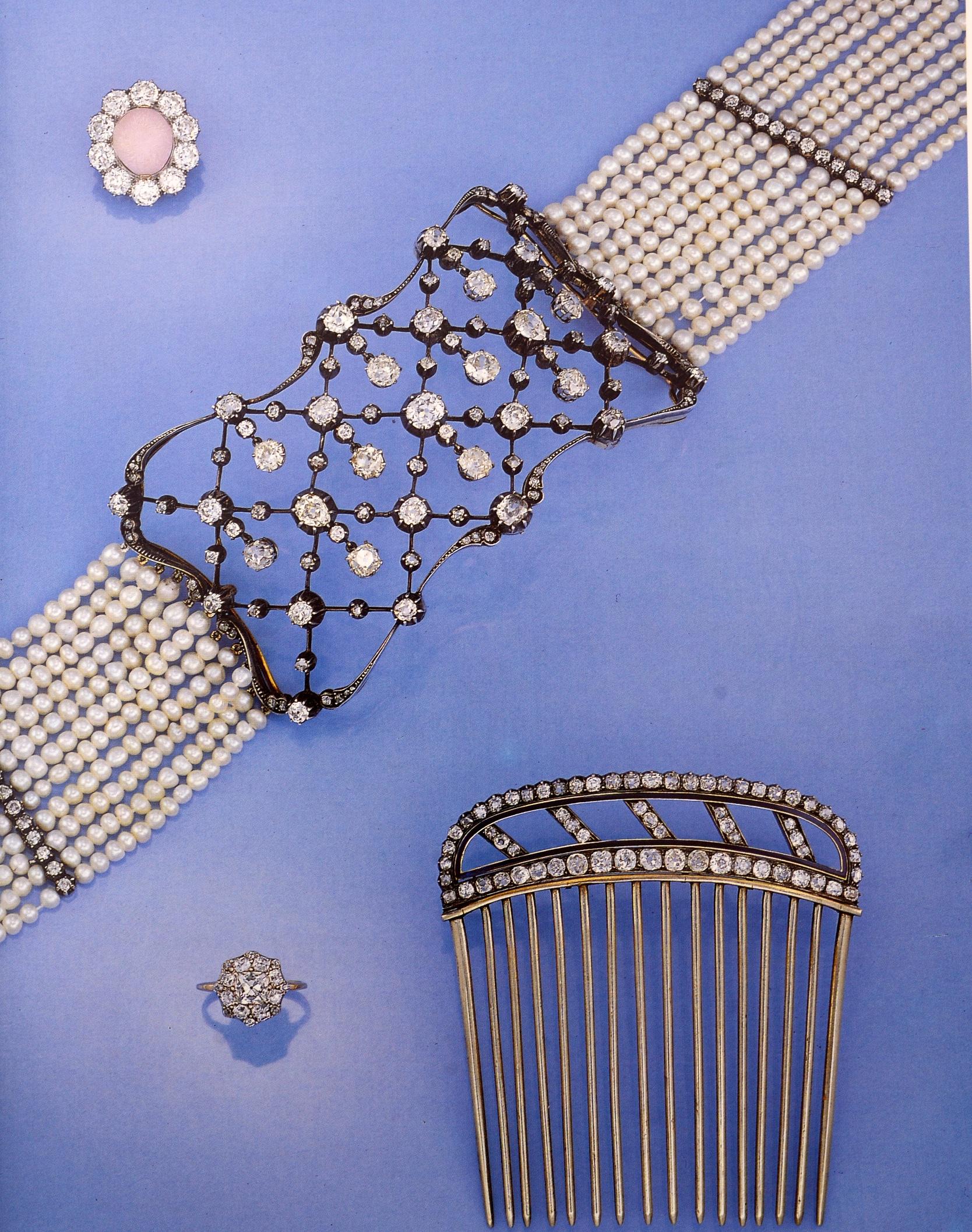 Christie's Auction New York Magnificent Jewels October 21, 1992 For Sale 4